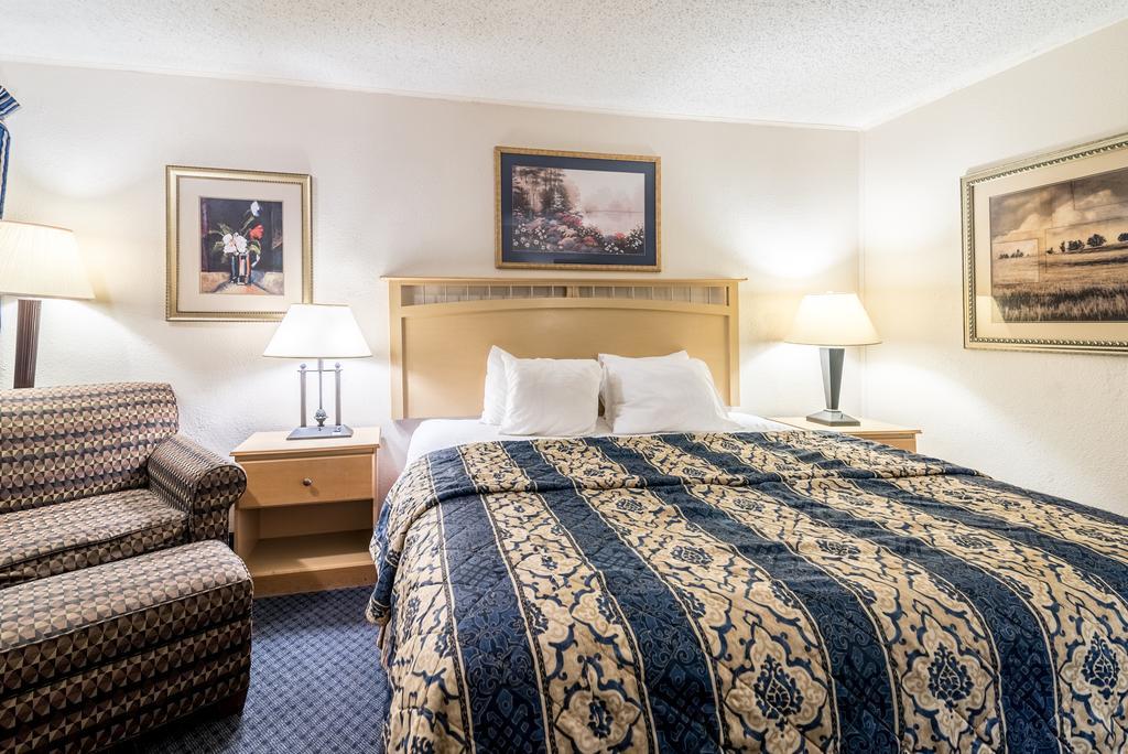 Red Carpet Inn & Suites Albany Airport 올버니 외부 사진